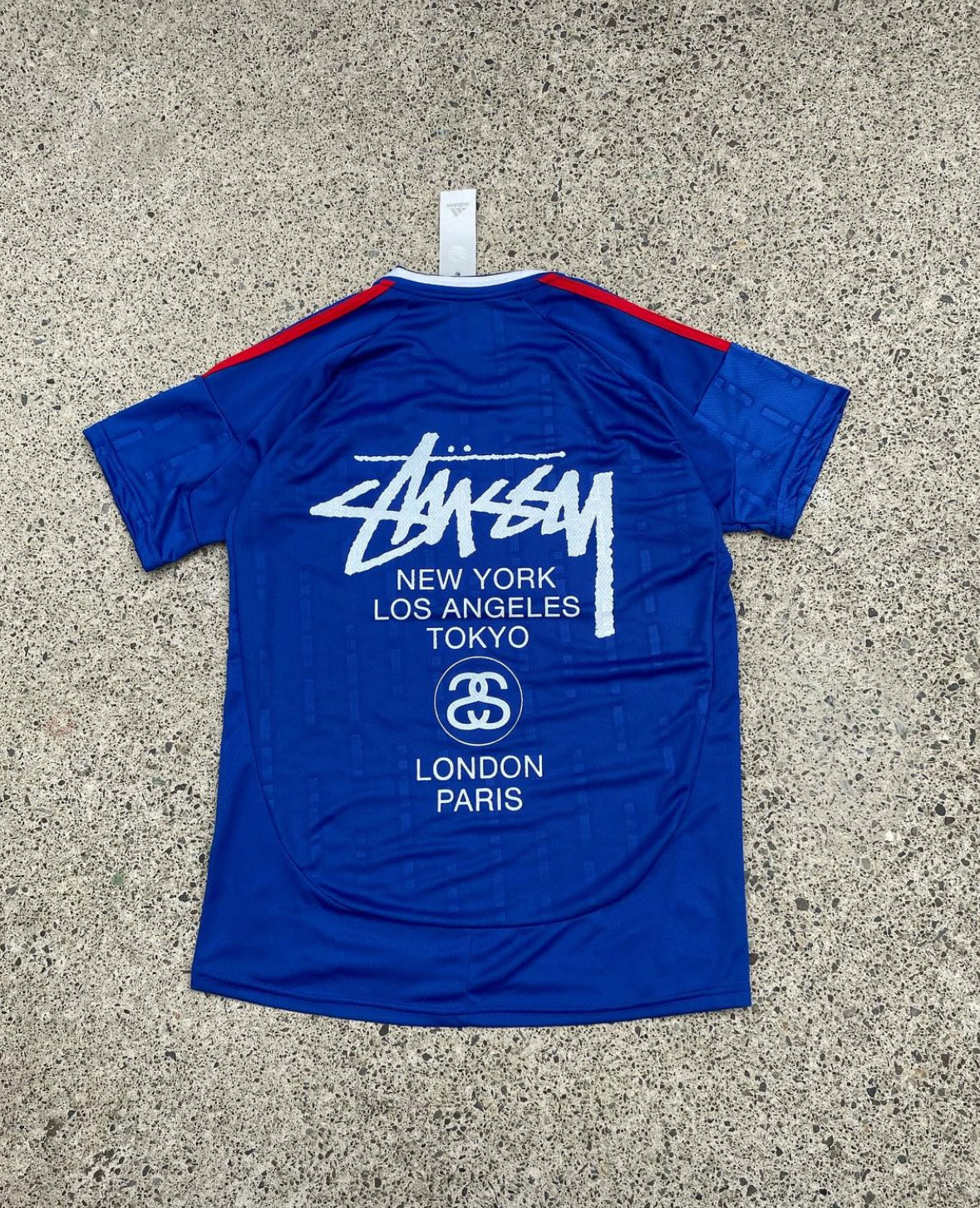 Aura - Stylisches Italien Trikot