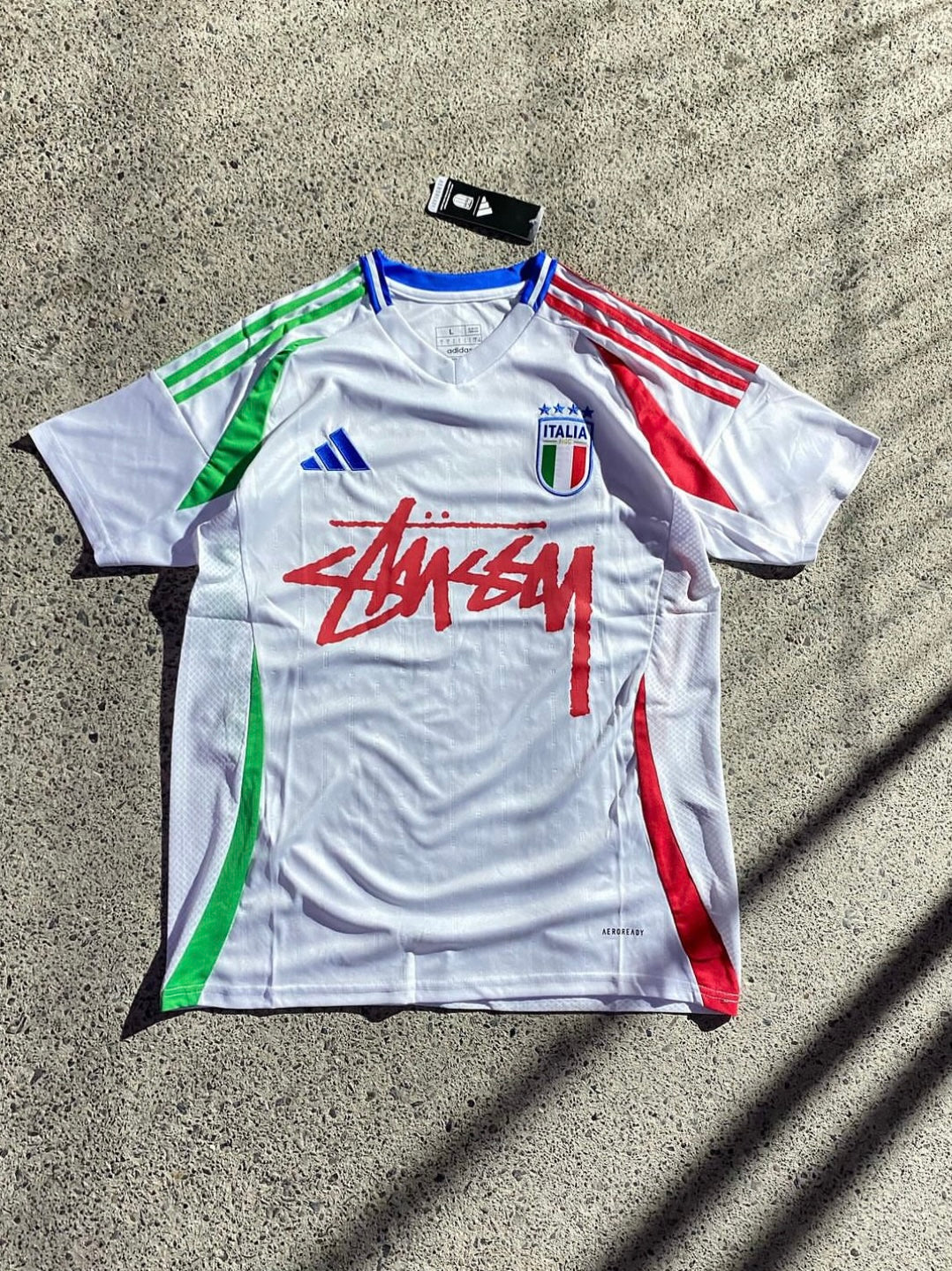 Aura - Stylisches Italien Trikot