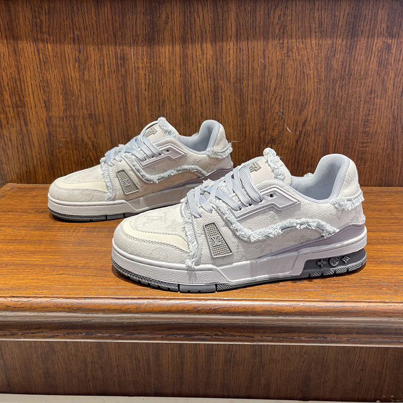 Celene - Distressed Sneaker