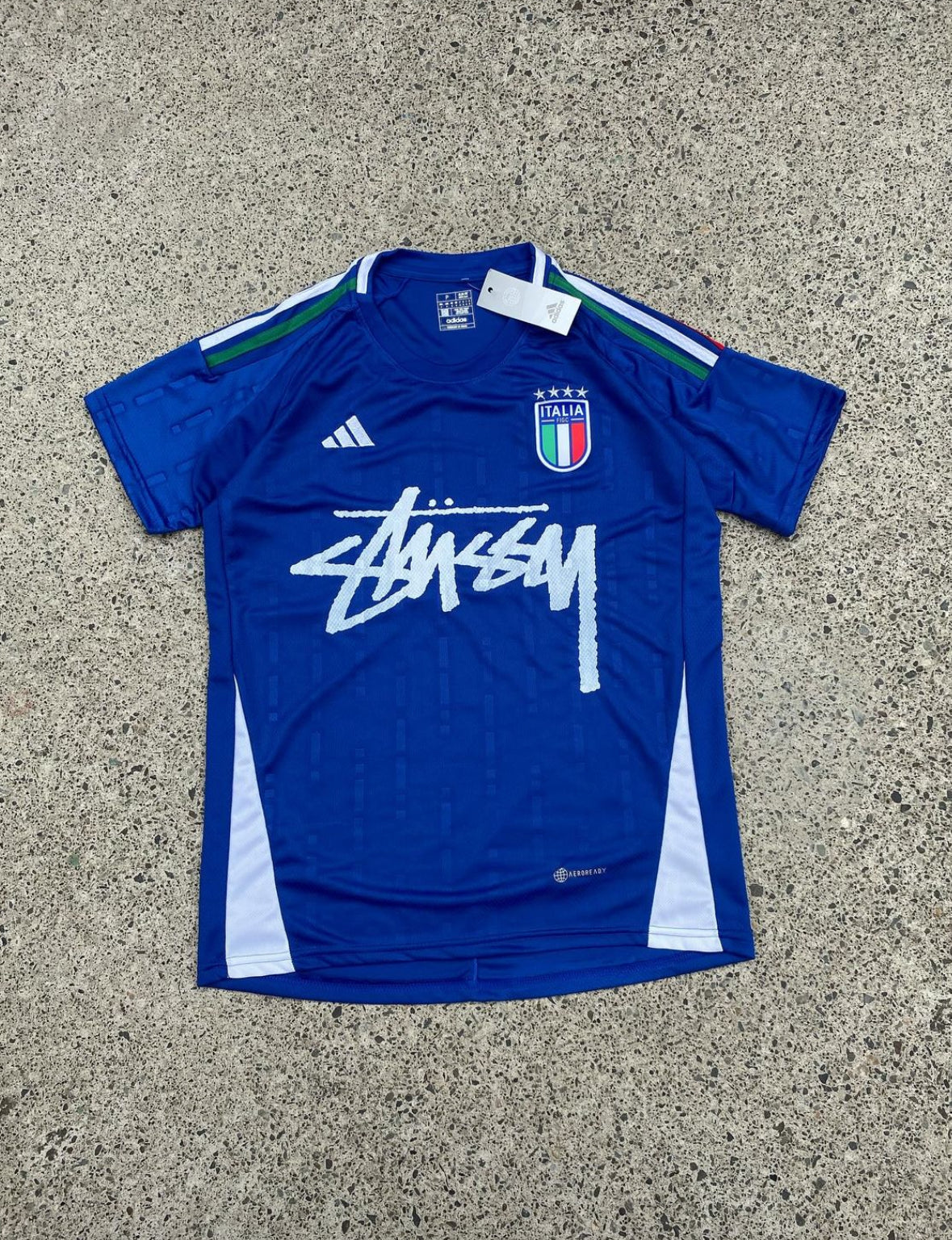 Aura - Stylisches Italien Trikot